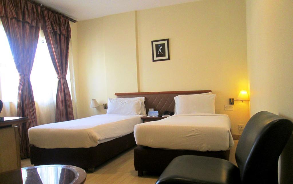 Indismart Hotel Calcutta  Esterno foto
