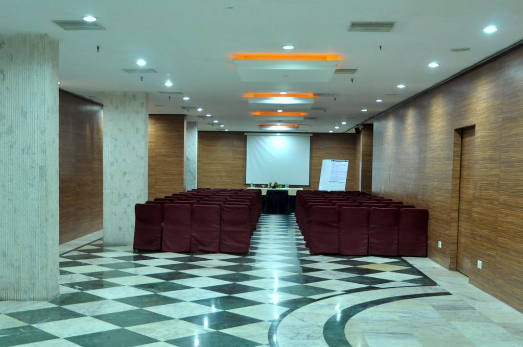 Indismart Hotel Calcutta  Esterno foto