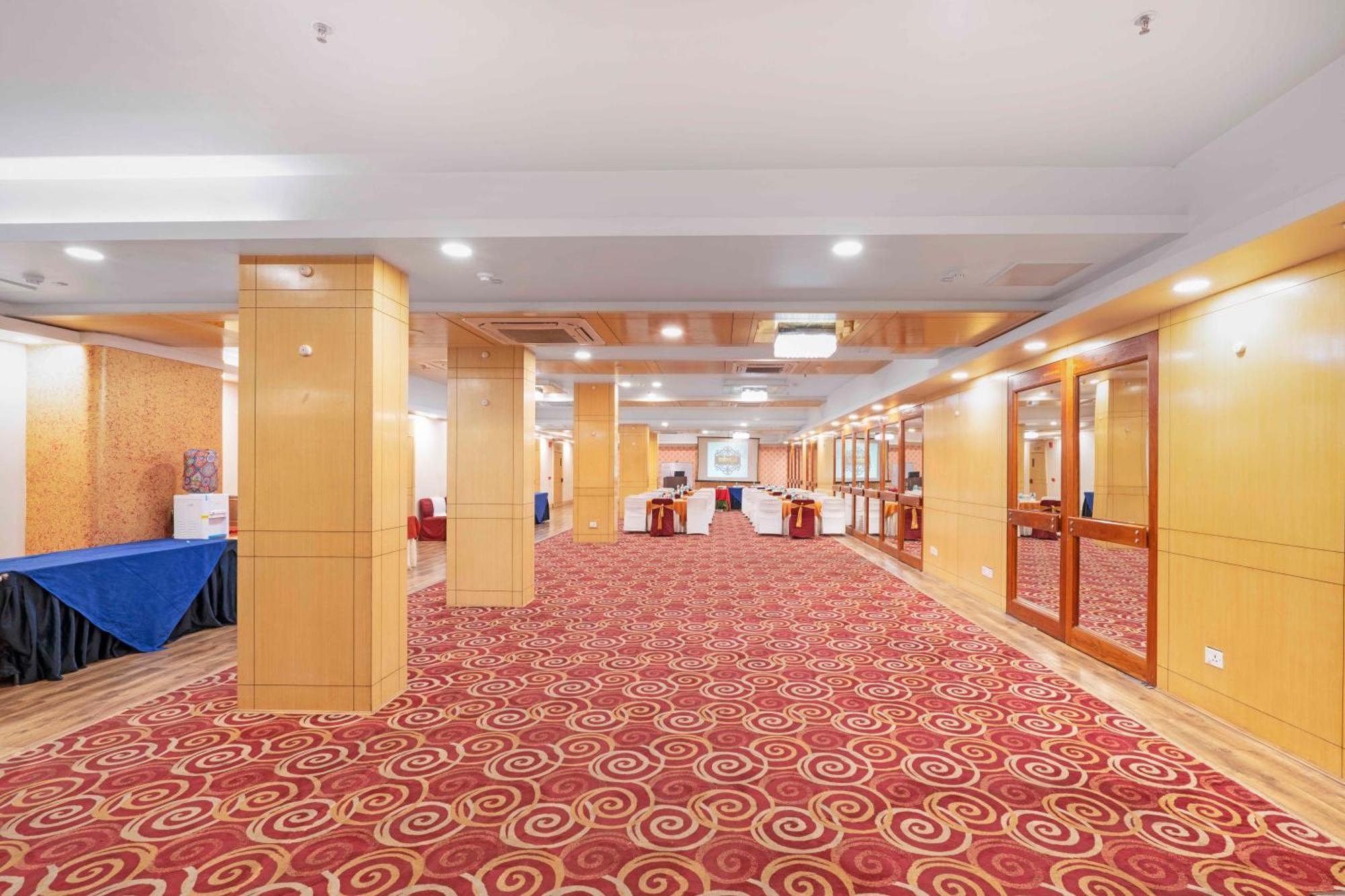 Indismart Hotel Calcutta  Esterno foto
