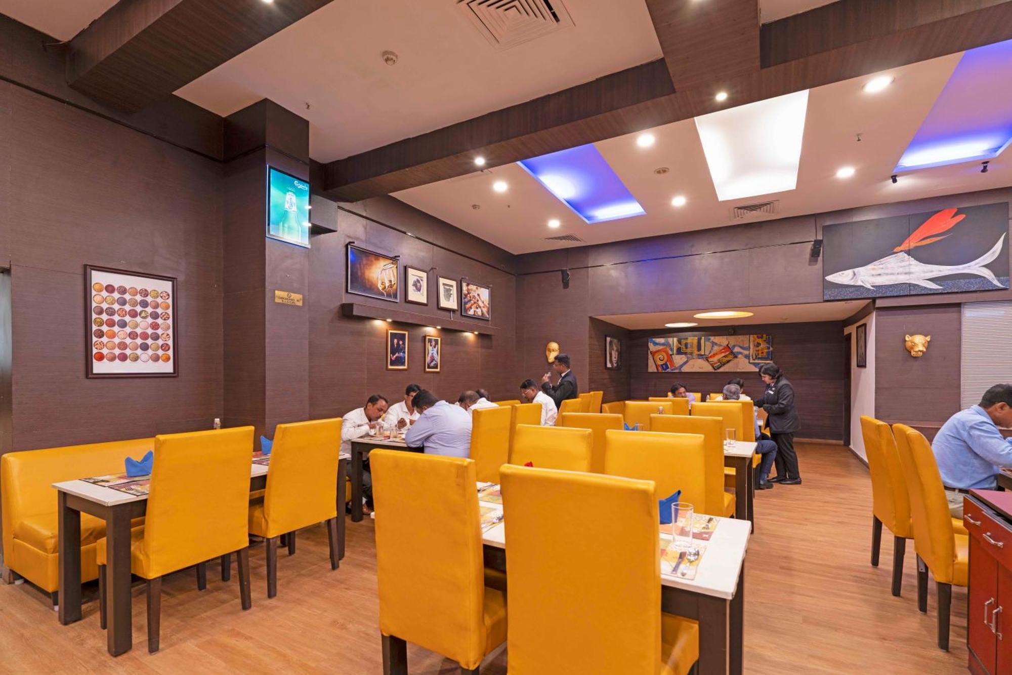 Indismart Hotel Calcutta  Esterno foto