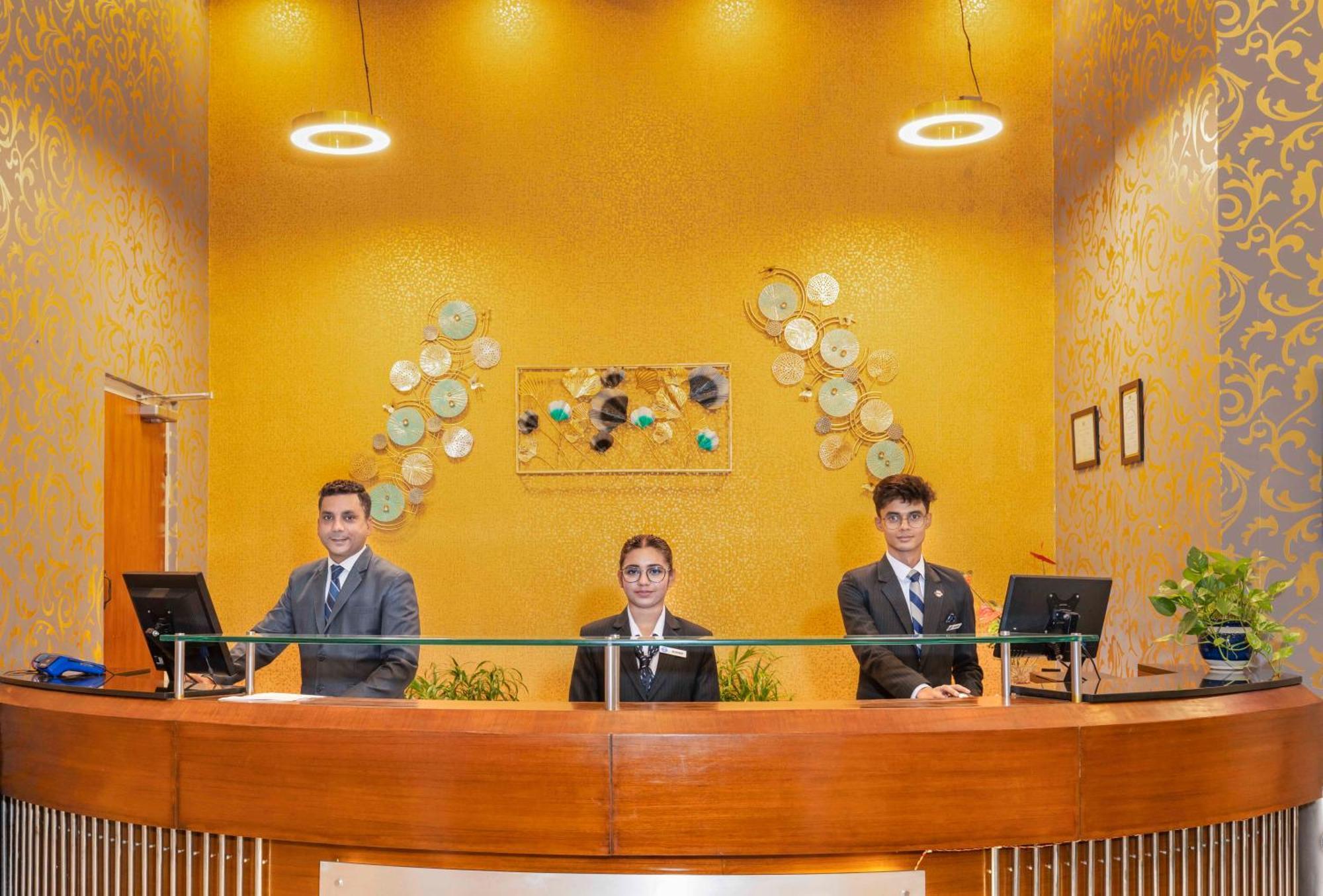Indismart Hotel Calcutta  Esterno foto