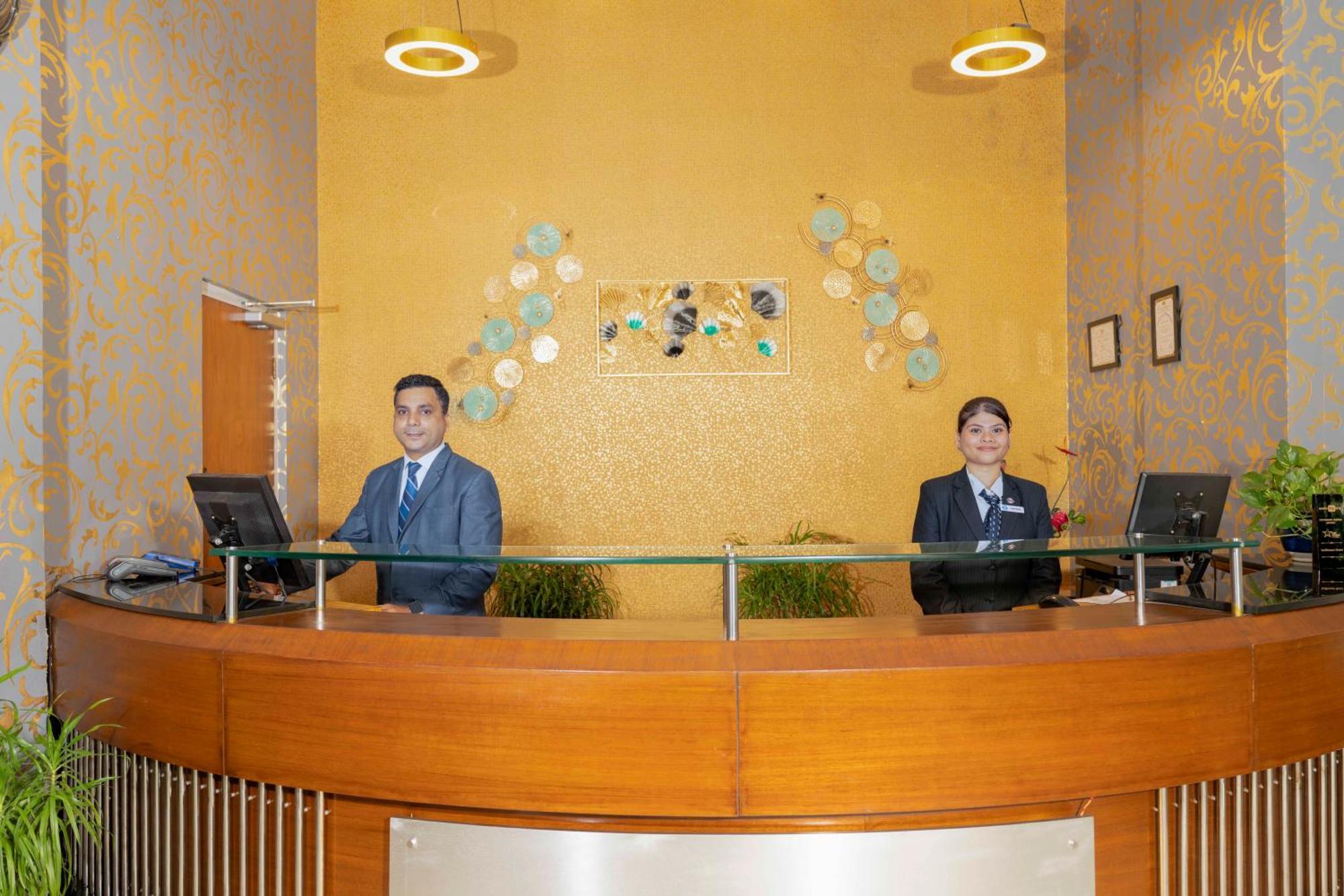Indismart Hotel Calcutta  Esterno foto