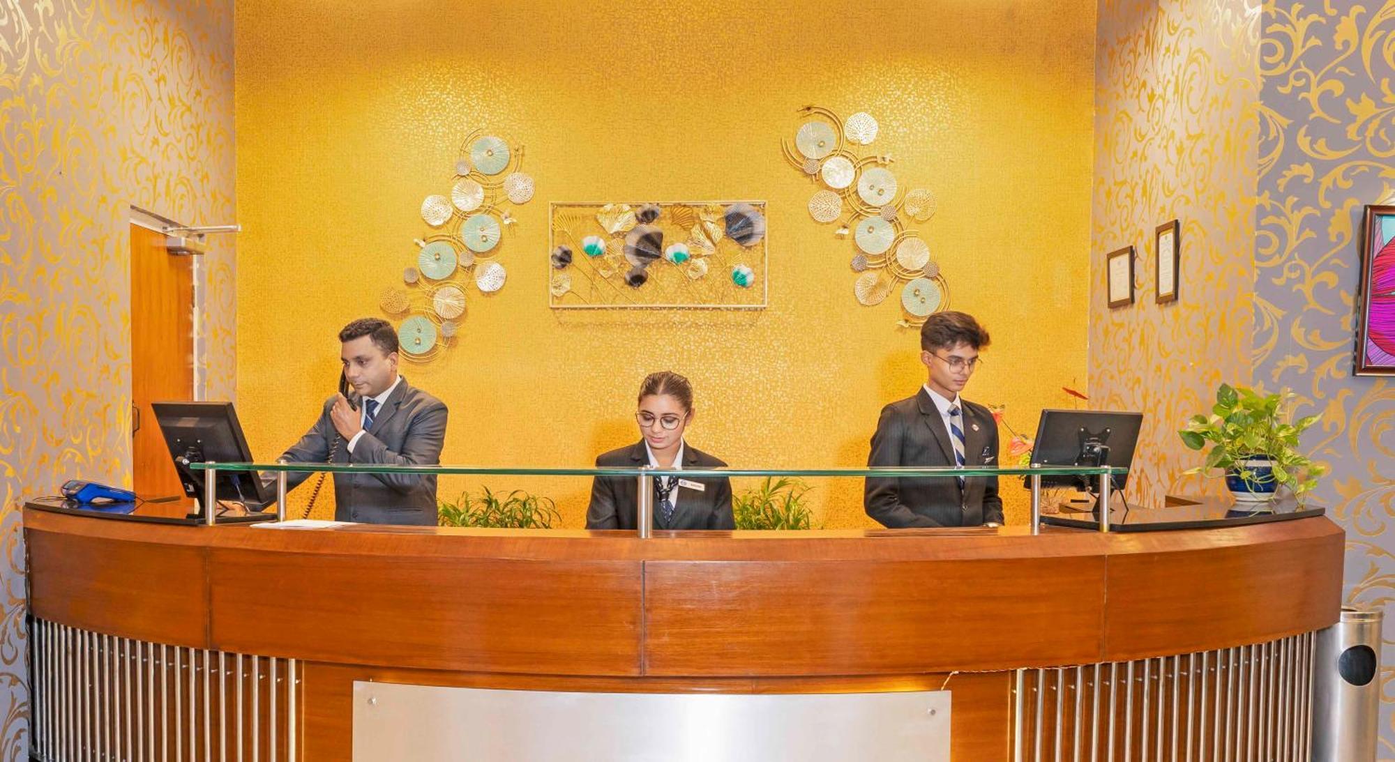 Indismart Hotel Calcutta  Esterno foto