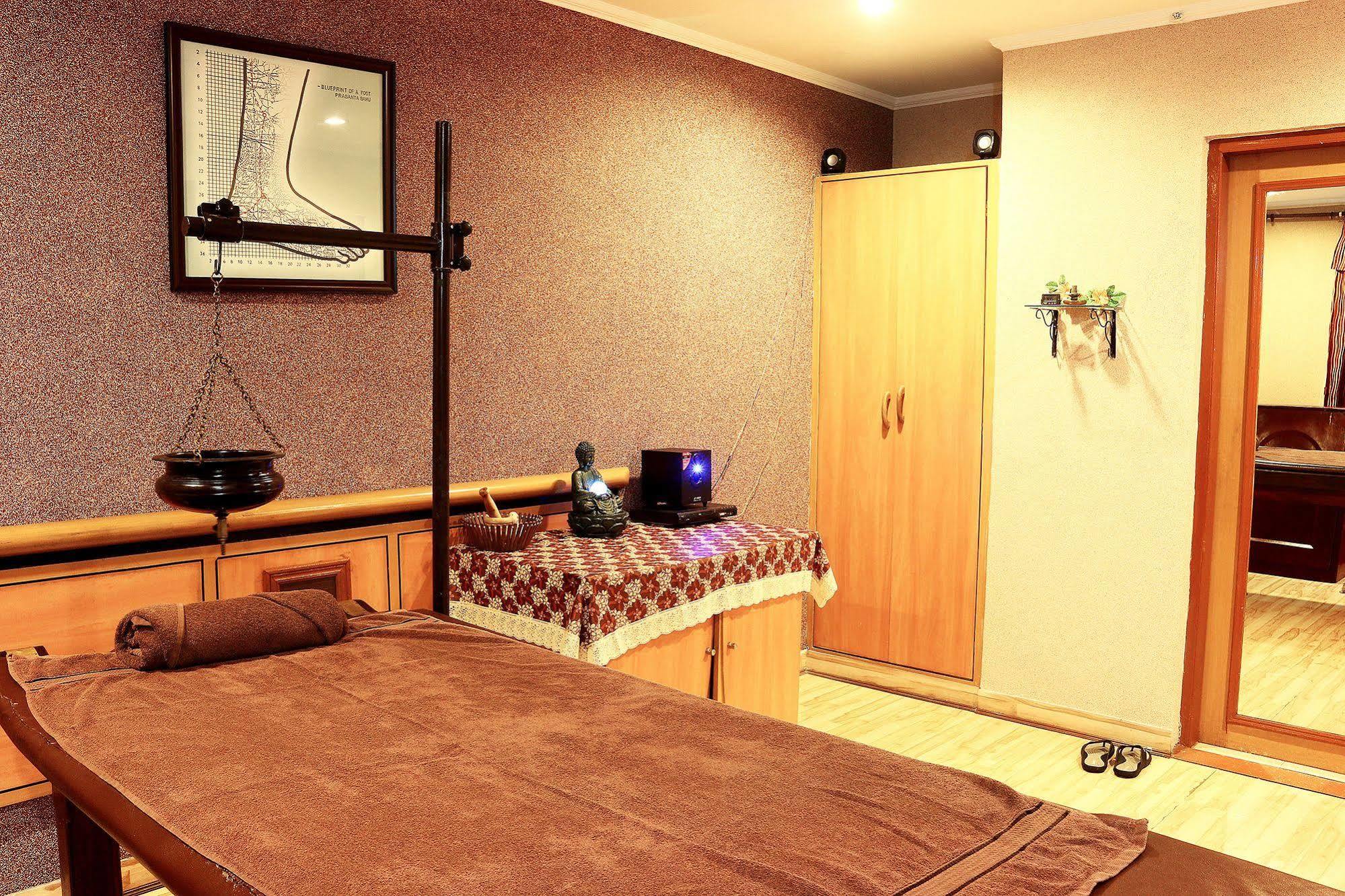 Indismart Hotel Calcutta  Esterno foto